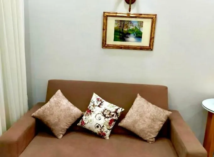 ساحرة شقة *